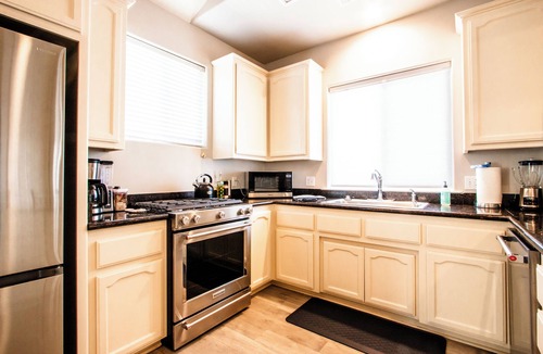 Paso Robles House | Charm on Chestnut-Great Westside Location Close to Downtown!
