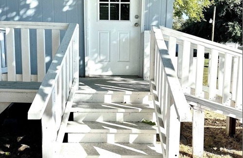 Isleton Cabin | Charming 1 Bed Cabin at Delta Shores Resort in Isleton