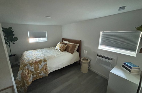 Piedmont Cottage | Charming 1-bedroom cottage walking distance to Highland Hospital