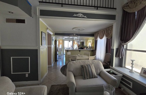 Las Vegas House | Charming 1-bedroom house in amazing Las Vegas with AC, fitness room