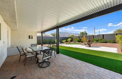 North Palm Springs House | Charming 2-bedroom house with AC in North Palm Springs