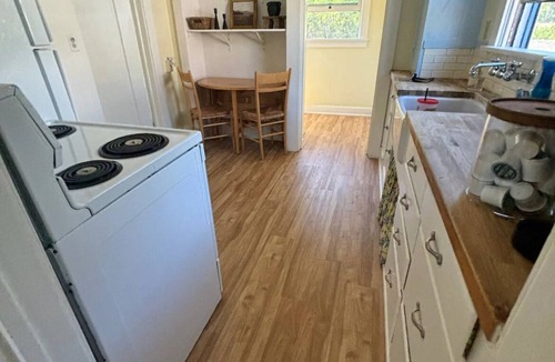 San Luis Obispo Cottage | Charming 2-bedroom cottage close to Cal Poly and downtown SLO