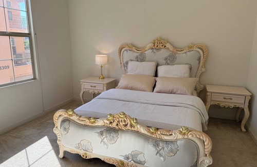 Stonegate Apartment | Charming 2-bedroom apartment with WiFi, AC in serene Irvine
