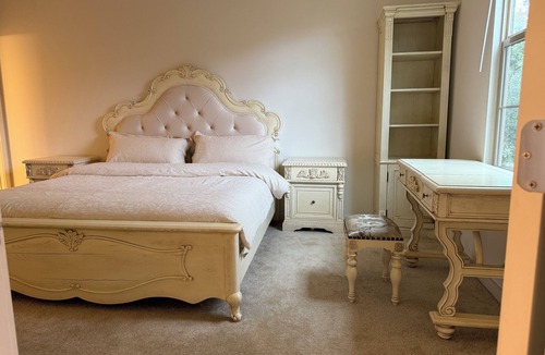 Stonegate Apartment | Charming 2-bedroom apartment with WiFi, AC in serene Irvine