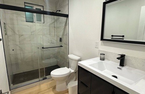 Northwest Anaheim House | Charming 2-bedroom house in brilliant Fullerton with AC