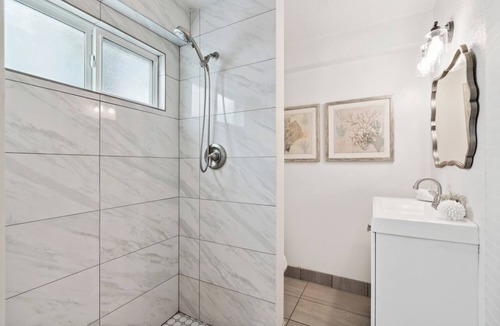 University South House | Charming 2-bedrooms with WiFi and AC in Downtown Palo Alto Near Stanford