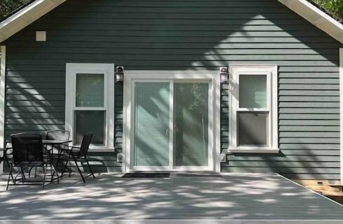 Sandpoint Cottage | Charming 2-BR Cottage-Walk to Downtown & Lake Pend Oreille