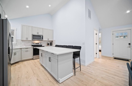 Clackamas House | Charming 3-bedroom house in nice Clackamas with WiFi, AC