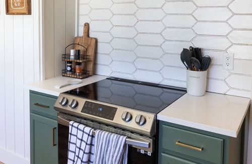 Morningside House | Charming 3-bedroom house with WiFi and AC in delightful SE Salem