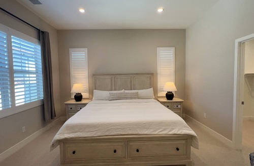 Portola Springs Bed & Breakfast | Charming 4-bedroom bed & breakfast in peaceful location with AC