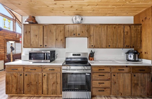 Springerville Cabin | Charming 4-bedroom cabin in Eagar perfect for your getaway