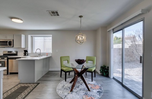 Las Vegas House | Charming 4-bedroom house with AC, WiFi in lovely Las Vegas