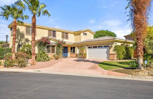 Indio House | Charming 5 bedroom house with a pool/spa