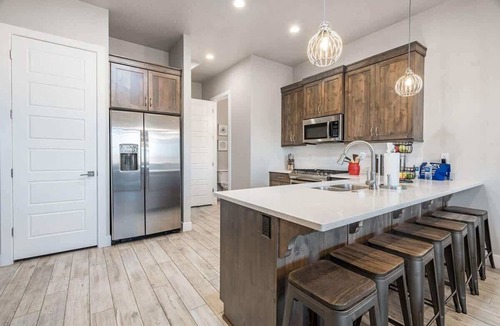 Ivins House | Charming 5-bedroom townhome in Santa Clara