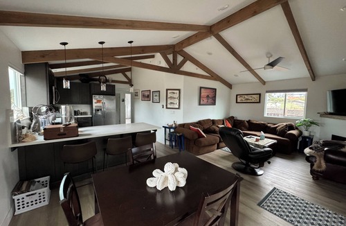 Baywood Park House | Charming and comfortable 2-bedroom house in Baywood/Los Osos with WiFi