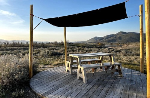 Hot Springs RV Rental | Charming Bell Tent for Glamping Escapes to Montana