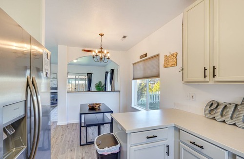 Southwest Bend House | Charming Bend Home w/Porch & Yard: Great Location