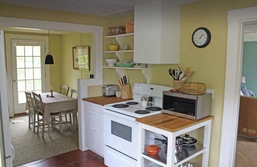 Lincoln Beach Cottage | Charming coastal cottage with AC near Depoe Bay