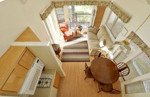 Big Bar House | Charming Cottage Rental with Fabulous Views of the Trinity River in Northern California