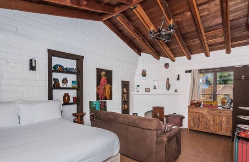 Del Mar Apartment | Charming Del Mar Studio - Walk to Beach!