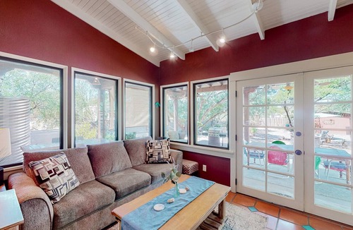 Feldman's House | Charming dog-friendly home with enclosed yard, full kitchen, central AC, & W/D