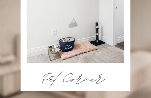 Eastside House | Charming Dwntwn Getaway w/ Arcade 20% OFF