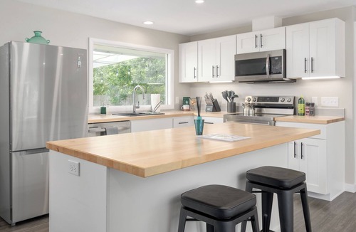 Southeast Eugene House | Charming Eugene Bungalow: Perfect for college sports fans & outdoor enthusiasts
