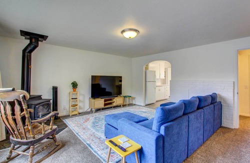 Western House | Charming Eugene Vacation Rental - 3 Mi to Downtown
