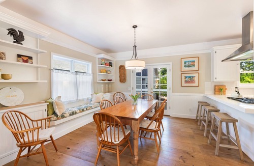 St. Helena House | Charming Farm House Downtown St. Helena! 3bedrooms/3baths Permit # PL24-042