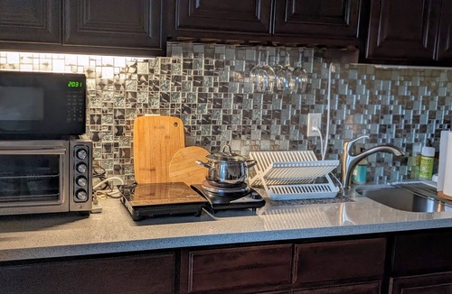 Central District House | Charming Fremont Guest Suite with Lush Backyard Oasis and Fruit Trees!