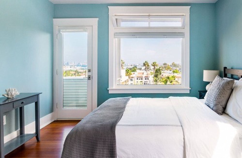 Roseville - Fleet Ridge House | Charming Historic Home with Amazing Views of San Diego Bay