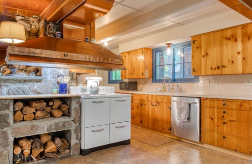Marmot House | Charming Home with Free WiFi, Washer/Dryer, Wood Fireplace, and Furnished Deck
