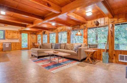 Marmot House | Charming Home with Free WiFi, washer&dryer, Wood Fireplace, and Furnished Deck
