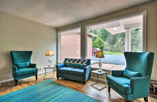 Kelso House | Charming Kelso Home w/Proximity to Cowlitz River!