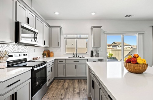 Elk Grove House | Charming new 3-bedroom house in Elk Grove with AC, WiFi, EV Charging, ROKU