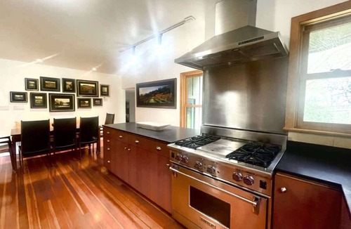 Penngrove House | Charming Penngrove Compound