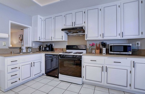 Moreno Valley House | Charming Retreat 4BR - Garage Access｜Relaxing Patio｜Family Friendly #41613