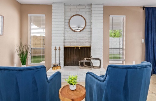 Village Grove House | Charming Scottsdale Home with Firepit! Close to Old Town and Talking Stick!