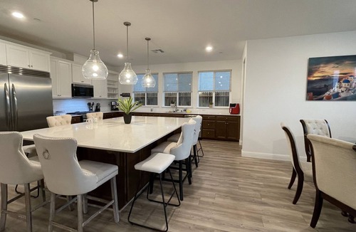 Visalia House | Charming Sequoia Vista - Beautiful brand new house , just 25 min to Sequoia NP