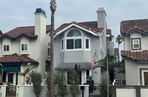 Huntington Beach Apartment | Charming studio in Huntington Beach: Private, King Bed, Remodeled, Clean, Cozy.