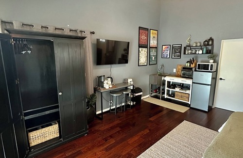 Represa Apartment | Charming studio in Folsom - quiet neighborhood close to trails & Folsom Lake