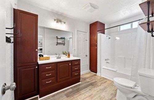 Lincoln Acres Apartment | Charming Studio Retreat by Rather Be Properties