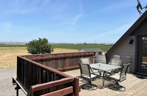 Peters Apartment | Charming studio with WiFi, AC and a pool in fabulous Oakdale