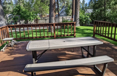 Chester House | Charming town home 8 min to Lake Almanor, 35 min to Mt. Lassen