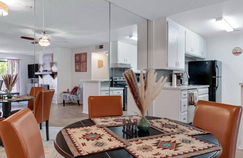 Ingleside Club Condo | Charming Updated Complete with Furnishings 1-bedroom condo In Arizona Decor