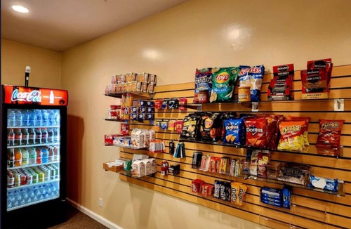 Newark Apartment | Chase Suite Hotel Newark–Fremont — Just 18 Minutes from Levi’s Stadium