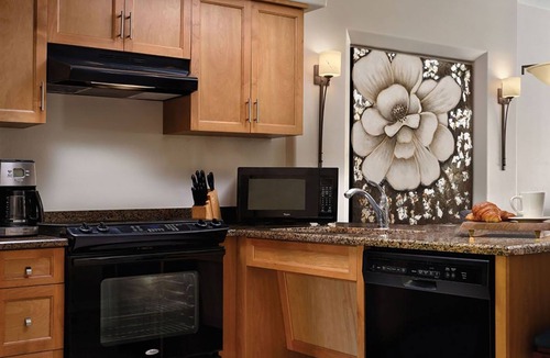 North Scottsdale Resort | Check out 𝐅𝐢𝐧𝐝𝐢𝐧𝐠 𝐌𝐞𝐢𝐥𝐢 for our Desert Oasis Resort Villas+Amenities