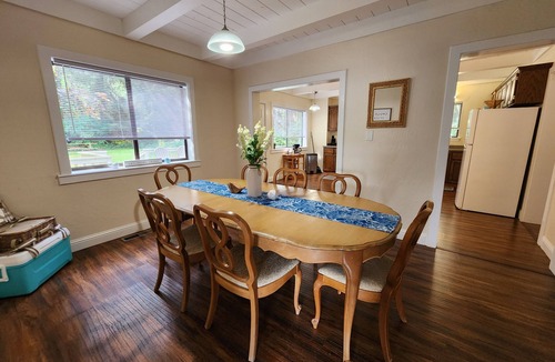 McKinleyville House | Cheerful 4-bedroom home in the woods