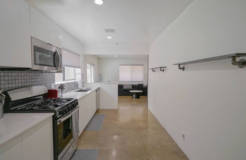 Encanto House | Cheerful House in Central Phoenix Enclosed Backyard Close to Airport 🛫❤️