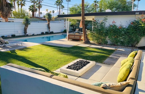 Sunmor House | Cheerful mid-century home w/private pool, spa, firepit & mountain views